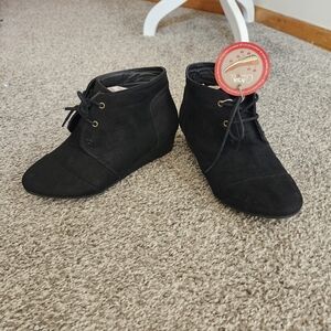 Mia Amore Lace Up Ankle Wedge Boots Size 7